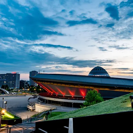 Urban Premium Baildona 18a, Free Garage, Self Check-in